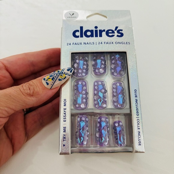 NEW Claire’s Bling Bling Rhinestone Press On Fake Nails Purple - Picture 1 of 4